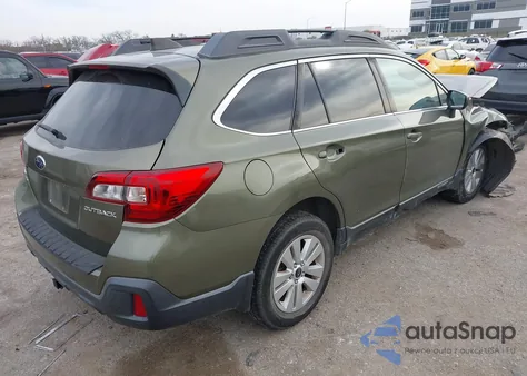 2018 Subaru Outback 2.5I Premium из США, поврежденный, VIN 4S4BSACC2J3327204